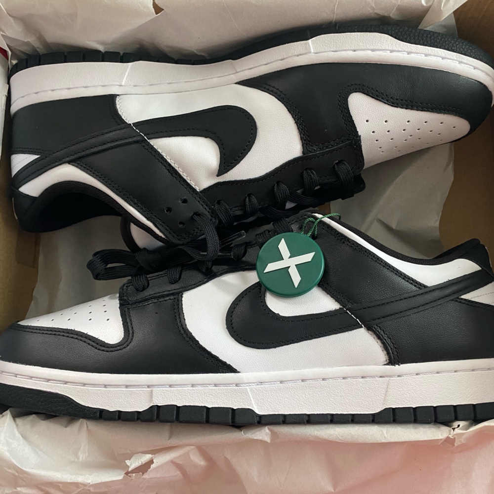 Men’s Nike Dunk Low Panda 2021